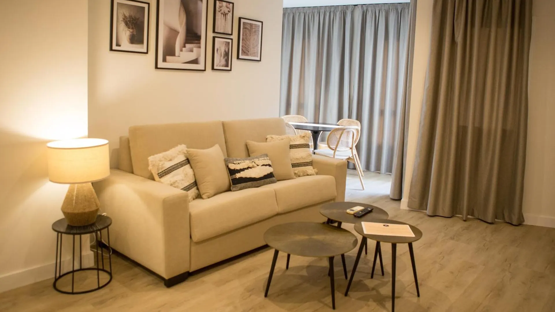 Apartamentos Málaga Premium - Calle San Telmo